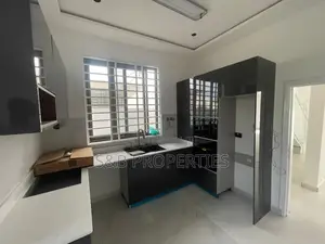 5bdrm House in Kwabenya for sale