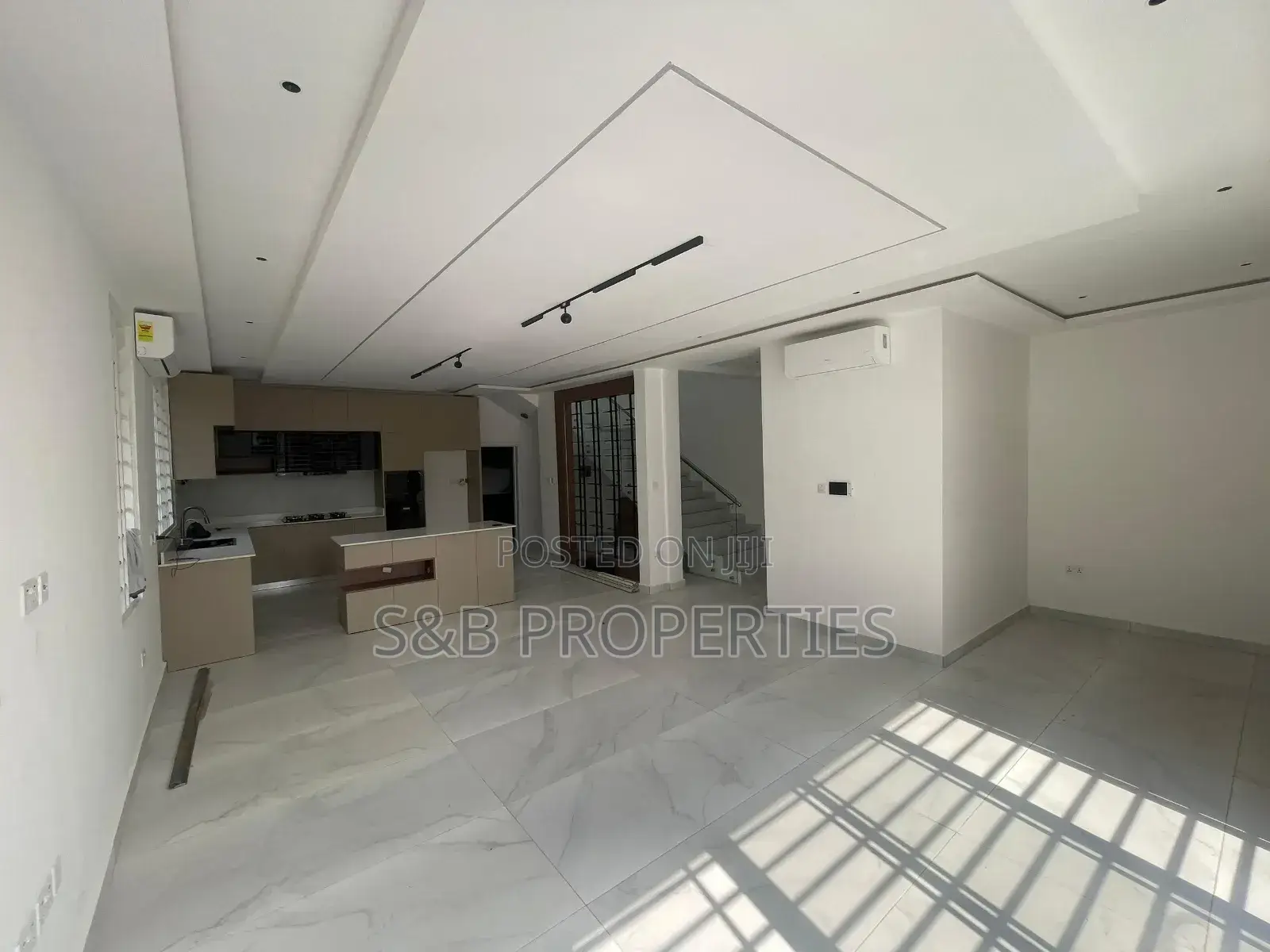 5bdrm House in Kwabenya for sale
