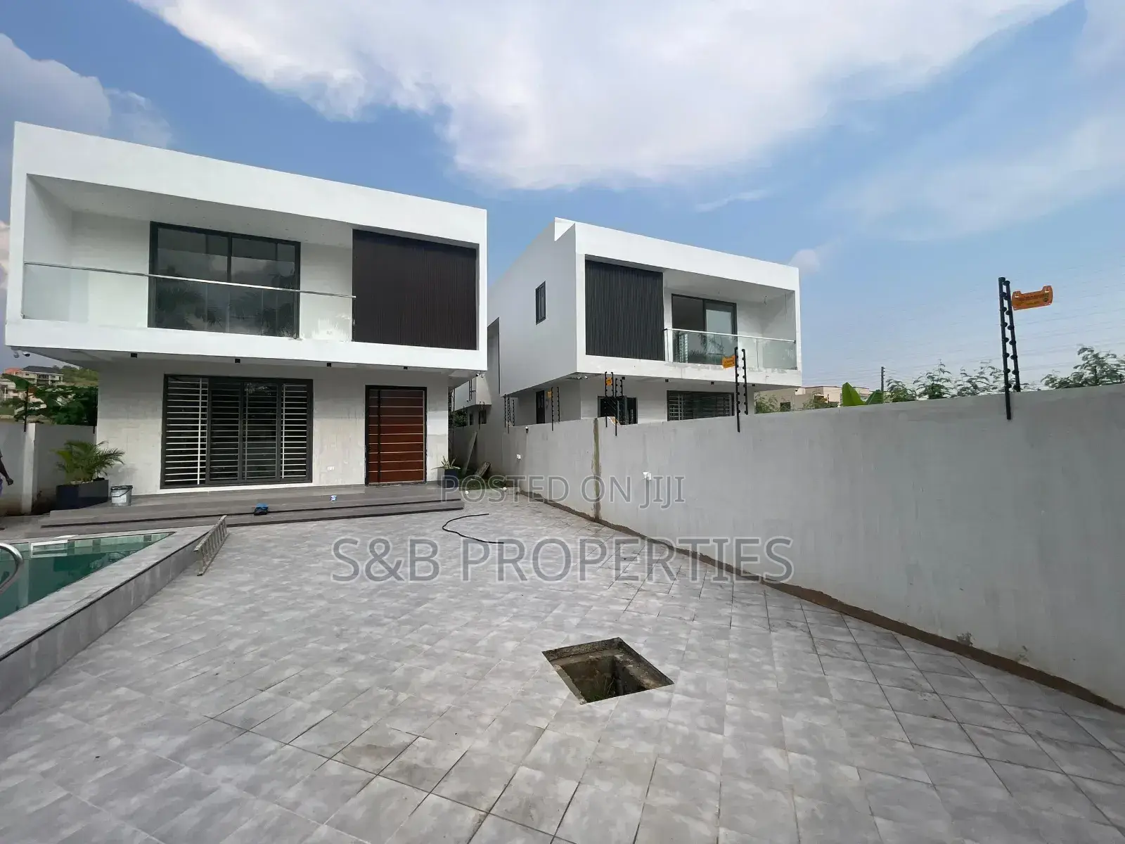 5bdrm House in Kwabenya for sale