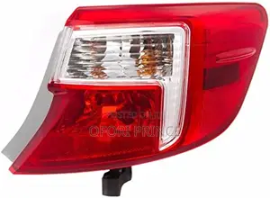 Toyota Camry 2011-2014 Taillight
