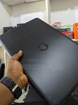 Laptop HP Pavilion 17 8GB Intel Core i5 HDD 1T