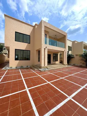 4bdrm Duplex in East Legon for sale