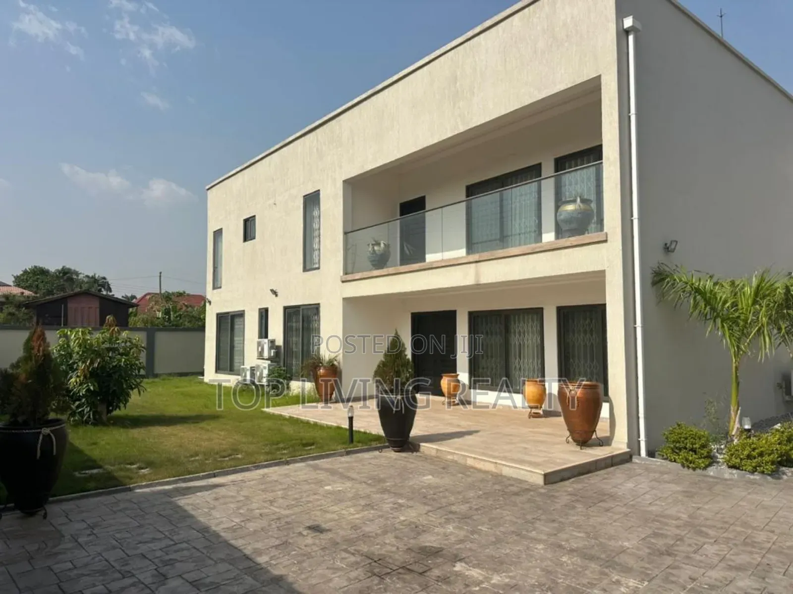 Furnished 4bdrm Villa in Dzorwulu for rent