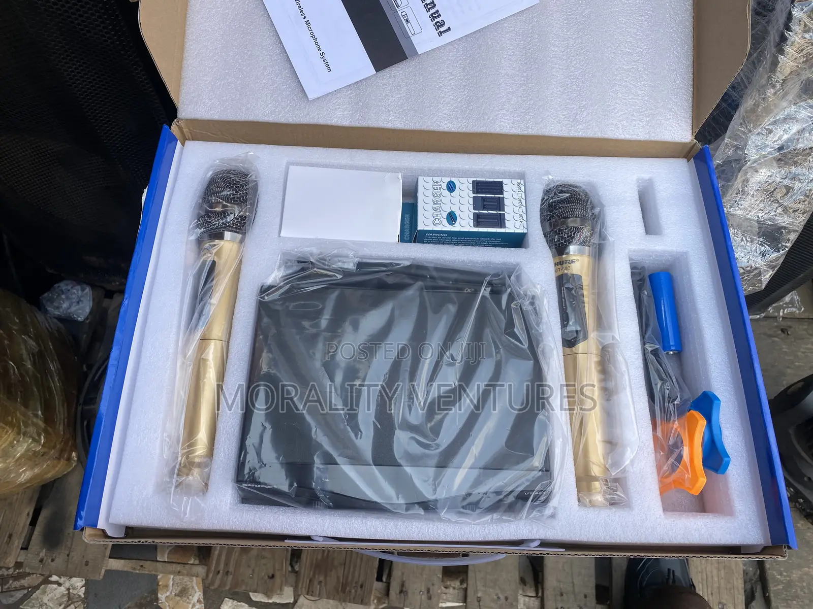 Shure Ut-883 Wireless Microphone System