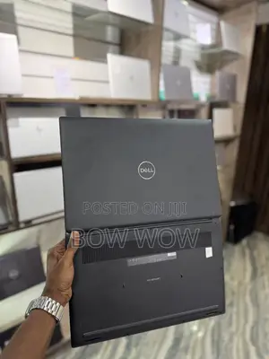 Laptop Dell Latitude 3520 16GB Intel Core i7 SSD 256GB