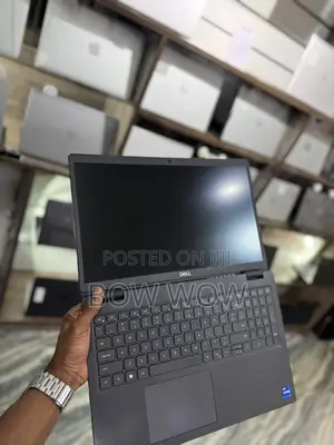 Laptop Dell Latitude 3520 16GB Intel Core i7 SSD 256GB
