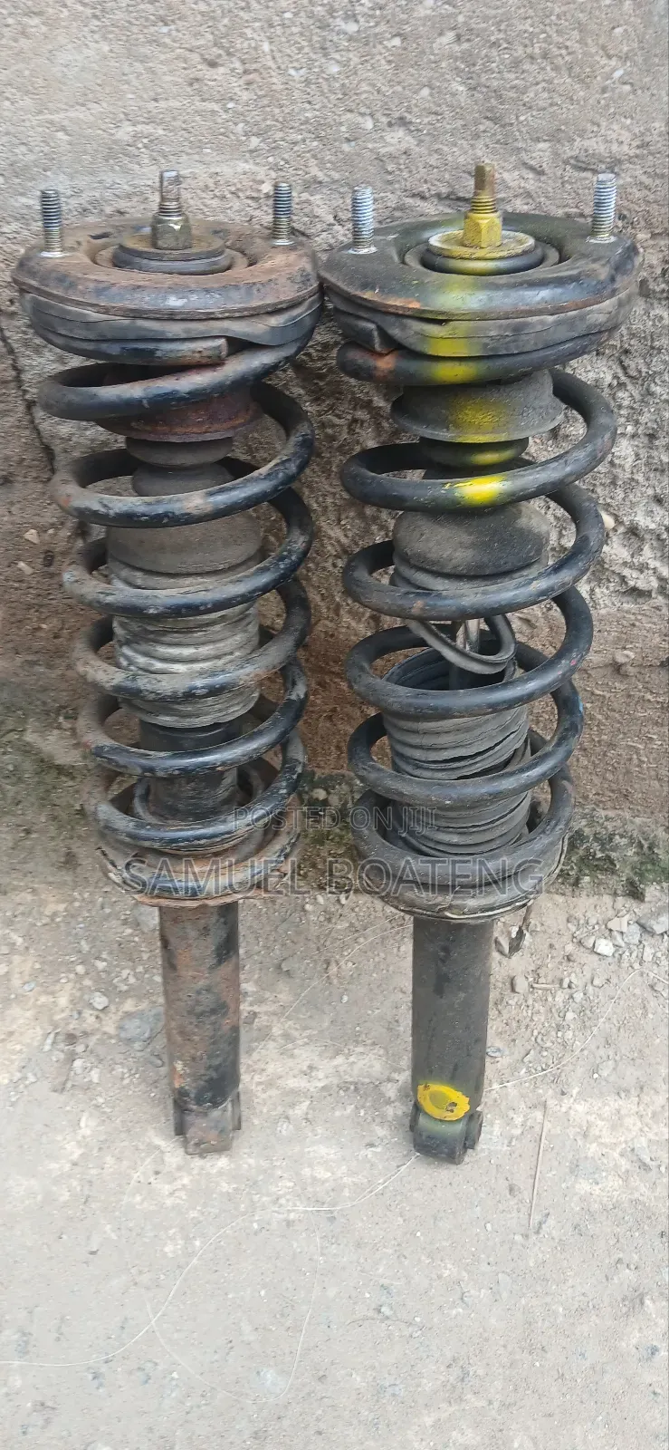 Nissan Almera Back Shocks Raising One
