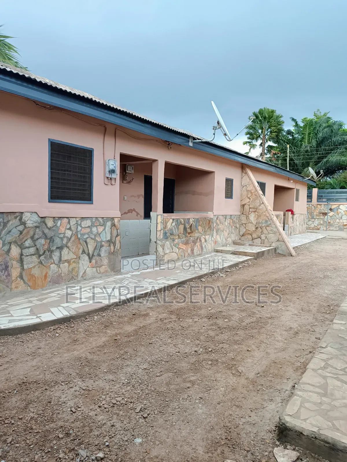 1bdrm Apartment in Ellyrealservices, Adenta for sale