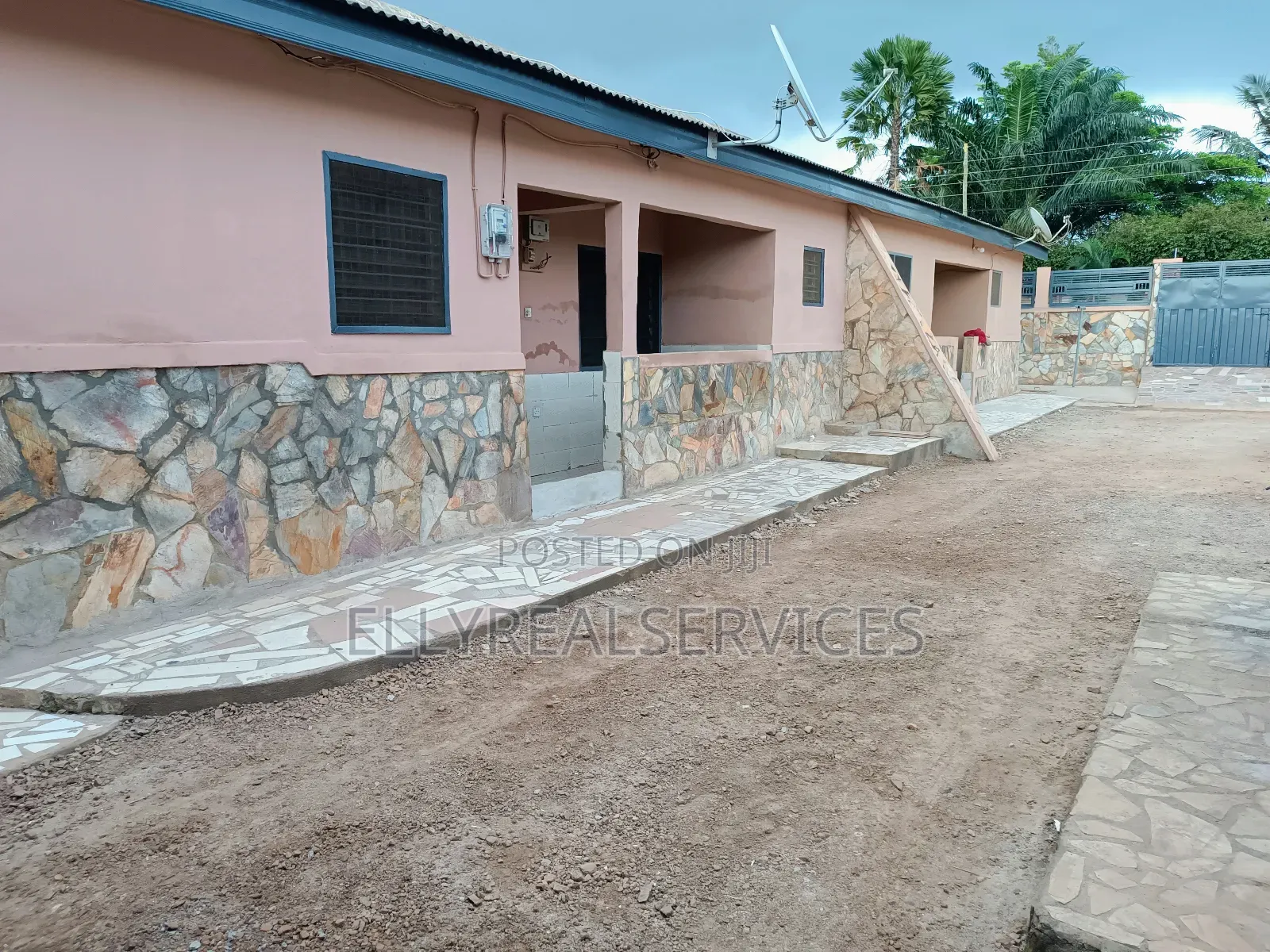 1bdrm Apartment in Ellyrealservices, Adenta for sale