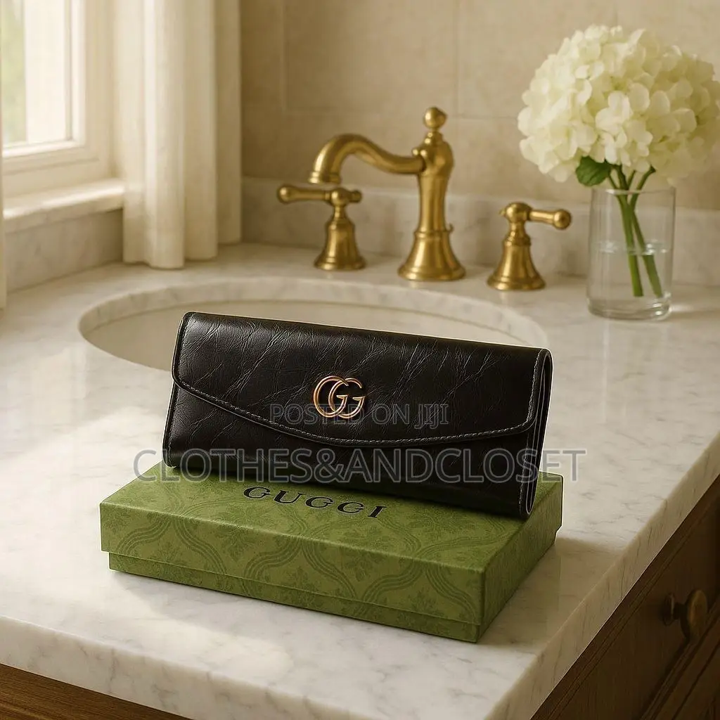 Sleek Ladies Purse