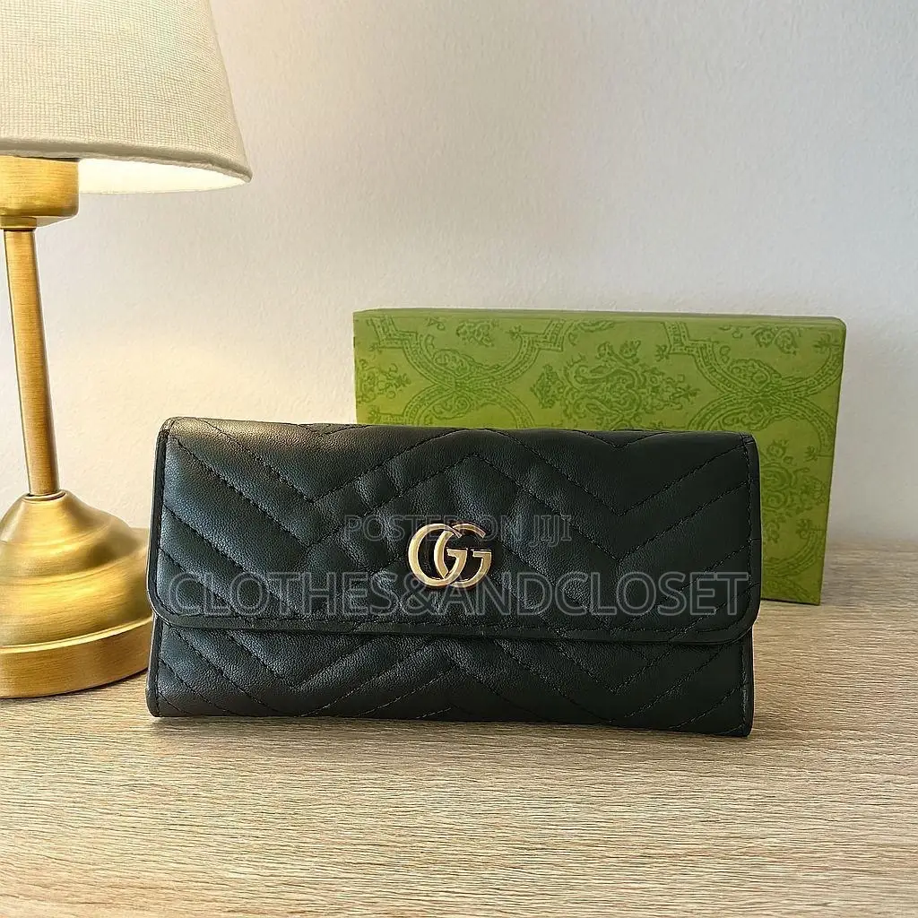Sleek Ladies Purse