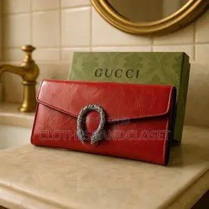 Signature Style Purse