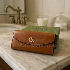 Lady Luxe Purse