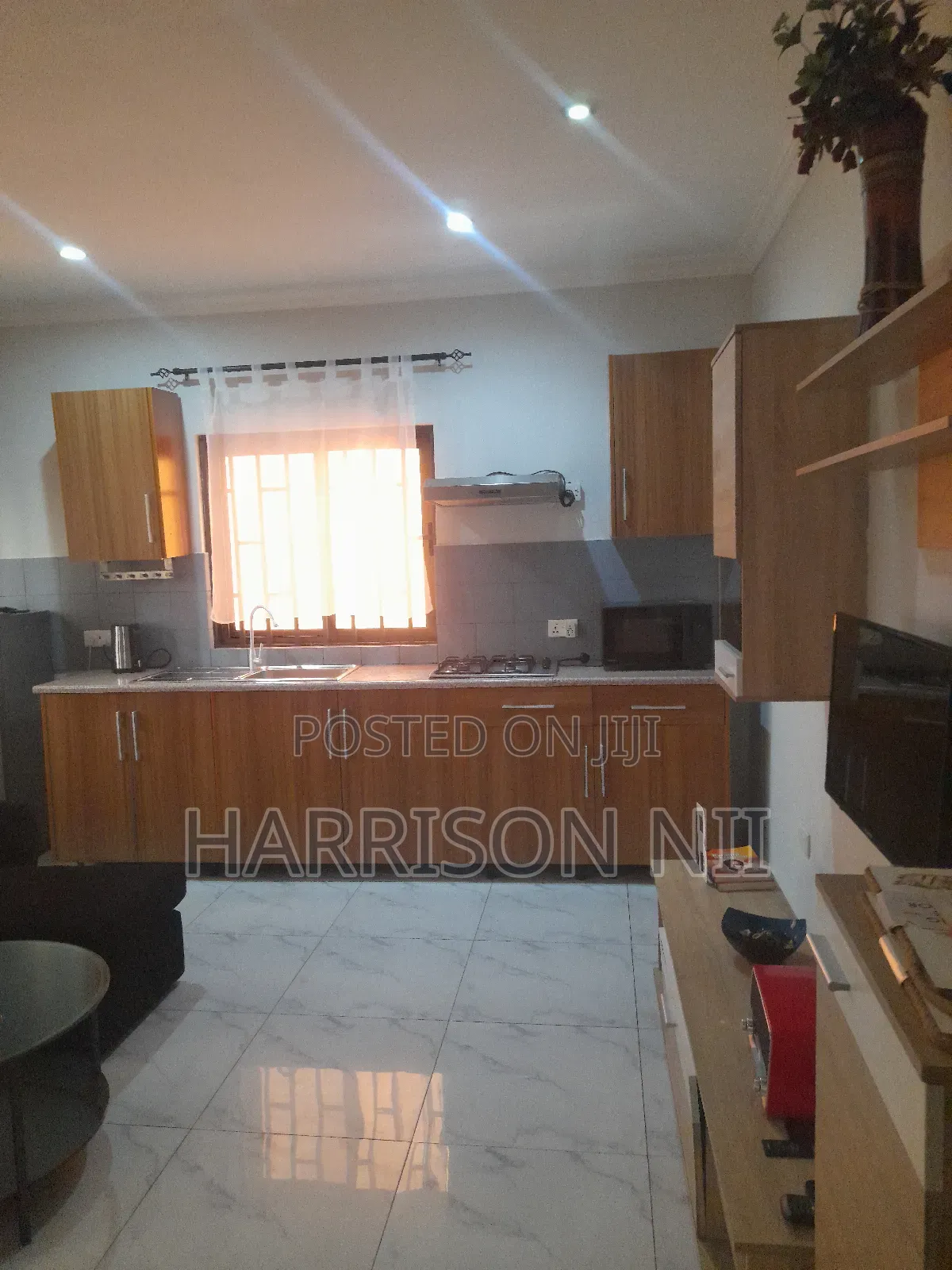 Furnished Studio Apartment in Asylumdown for rent