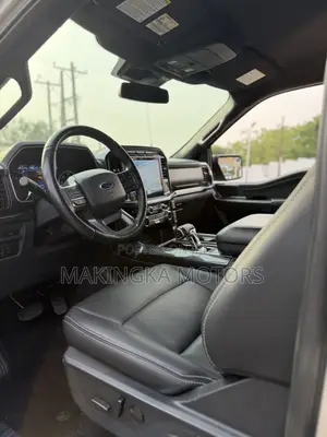 Ford F-150 XLT 2022 Silver