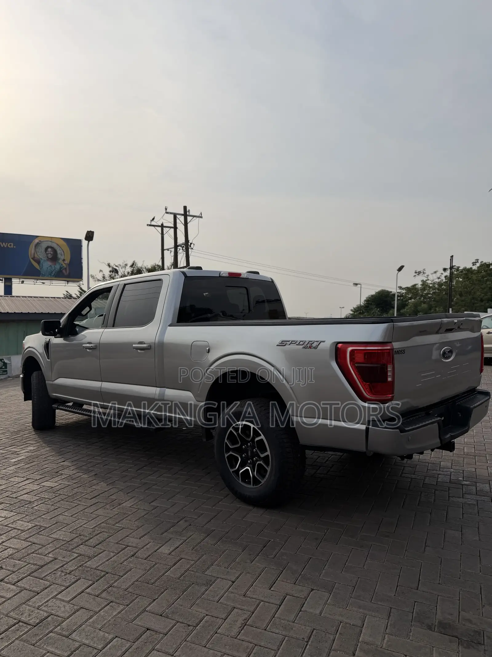 Ford F-150 XLT 2022 Silver
