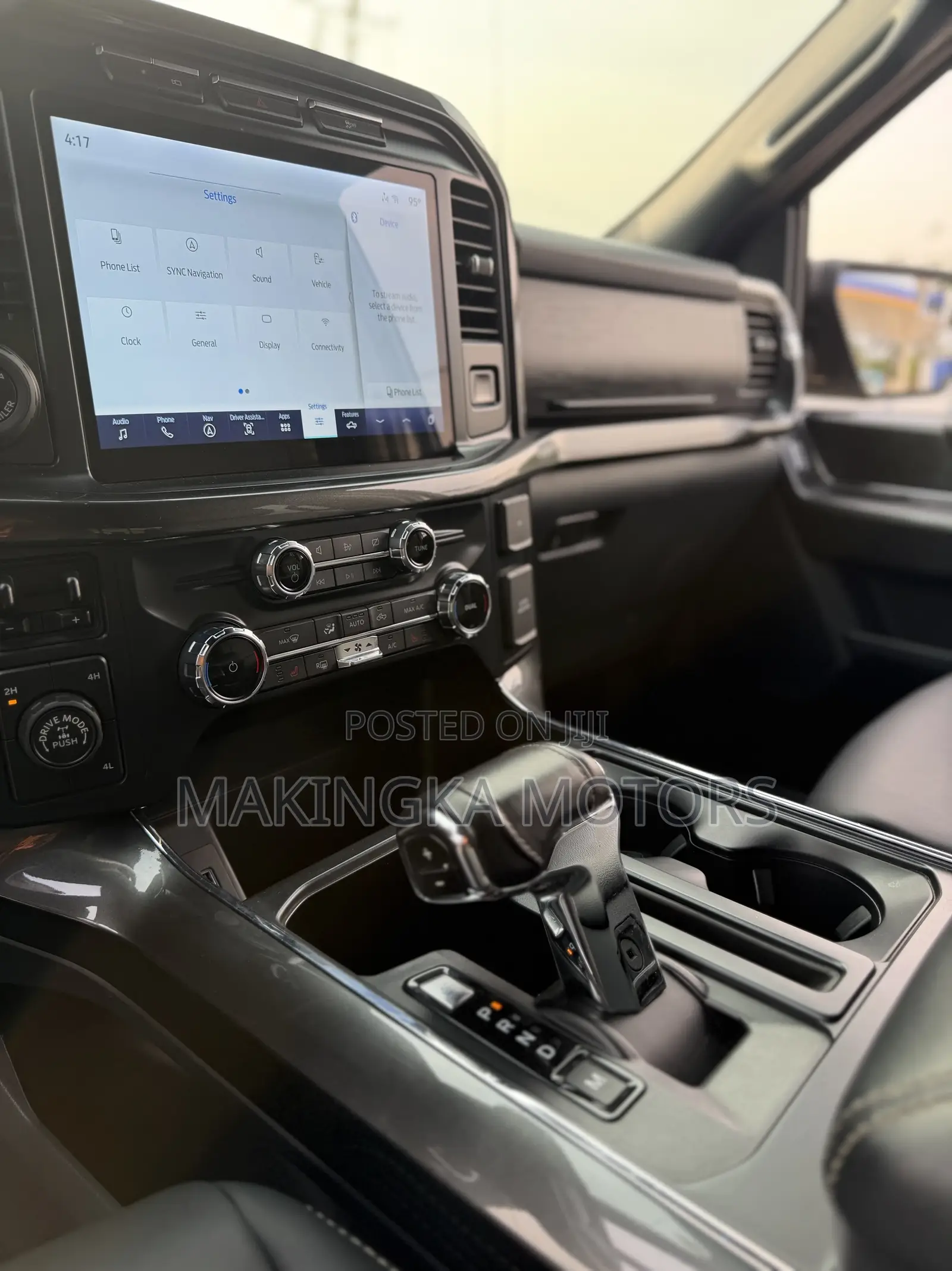 Ford F-150 XLT 2022 Silver