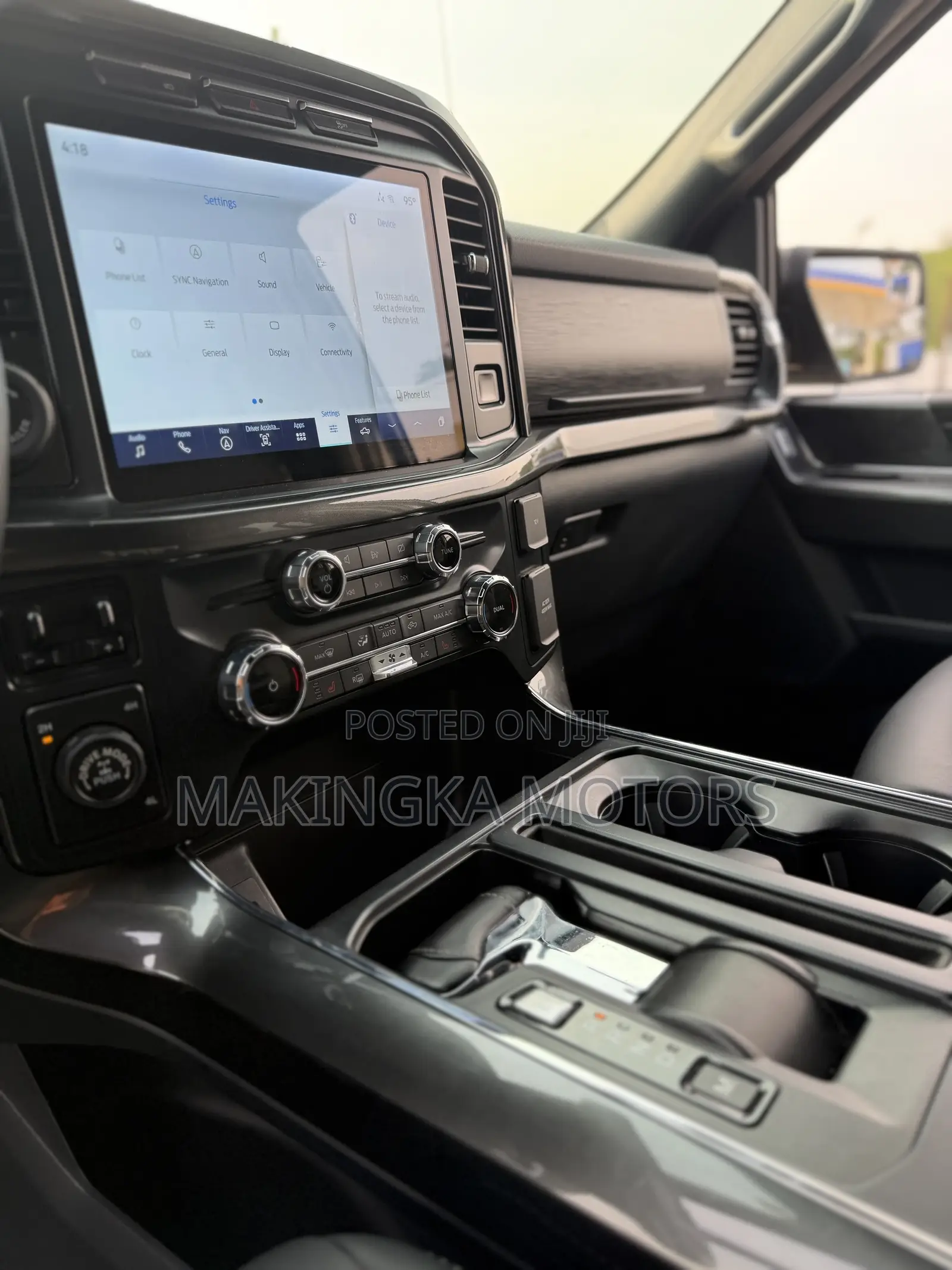 Ford F-150 XLT 2022 Silver