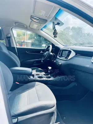 Kia Sorento 2.4L LX AWD 2019 White