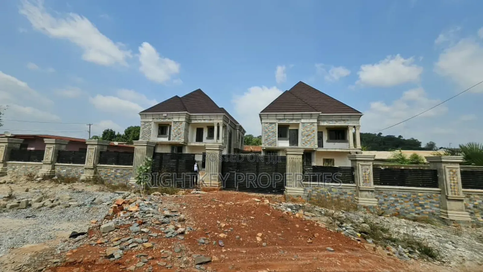 4bdrm Duplex in Rightkey, Kumasi Metropolitan for sale