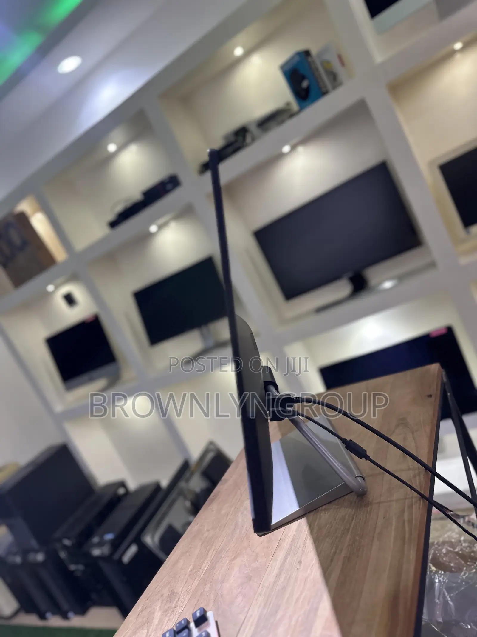Lenovo QHD 27" Ips LCD Monitor