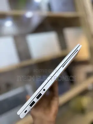 Laptop HP EliteBook 830 G8 16GB Intel Core i7 SSD 512GB
