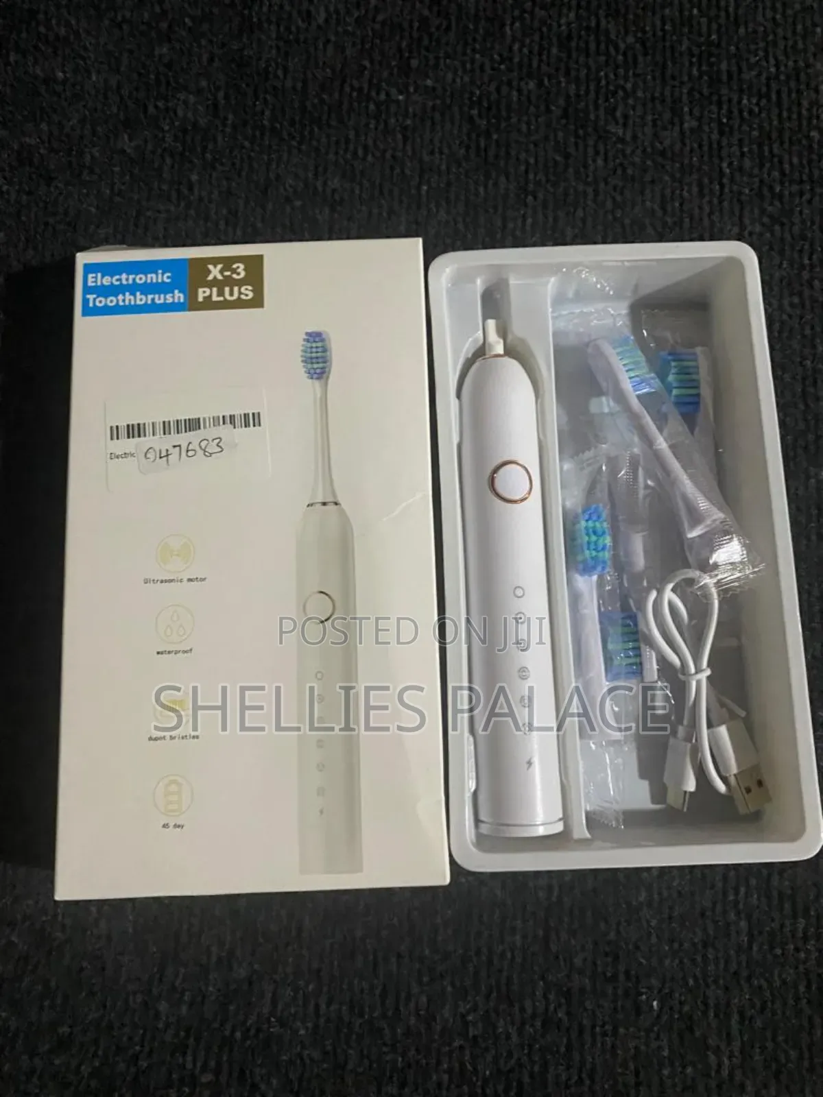 Electric Toothbrush Set, Comes With 4 Brush Heads