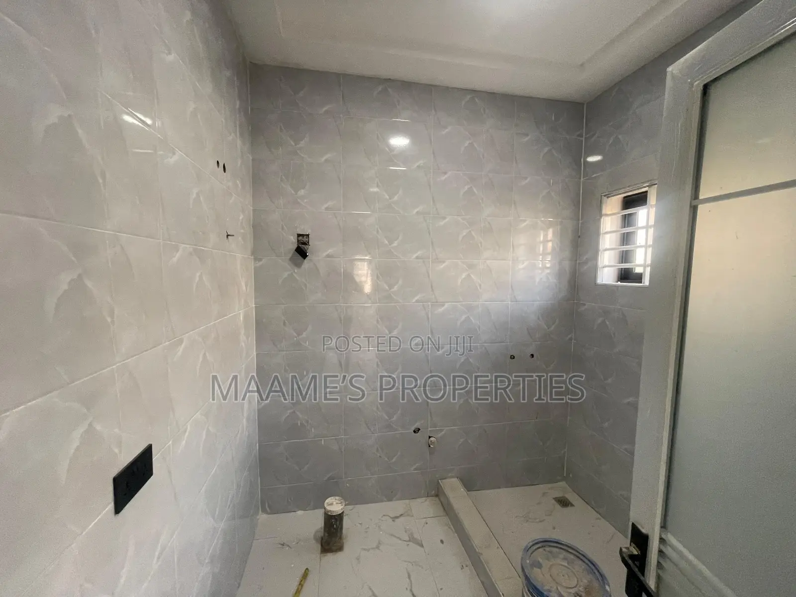 4bdrm Duplex in Kwabenya for sale