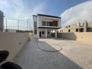 4bdrm Duplex in Kwabenya for sale