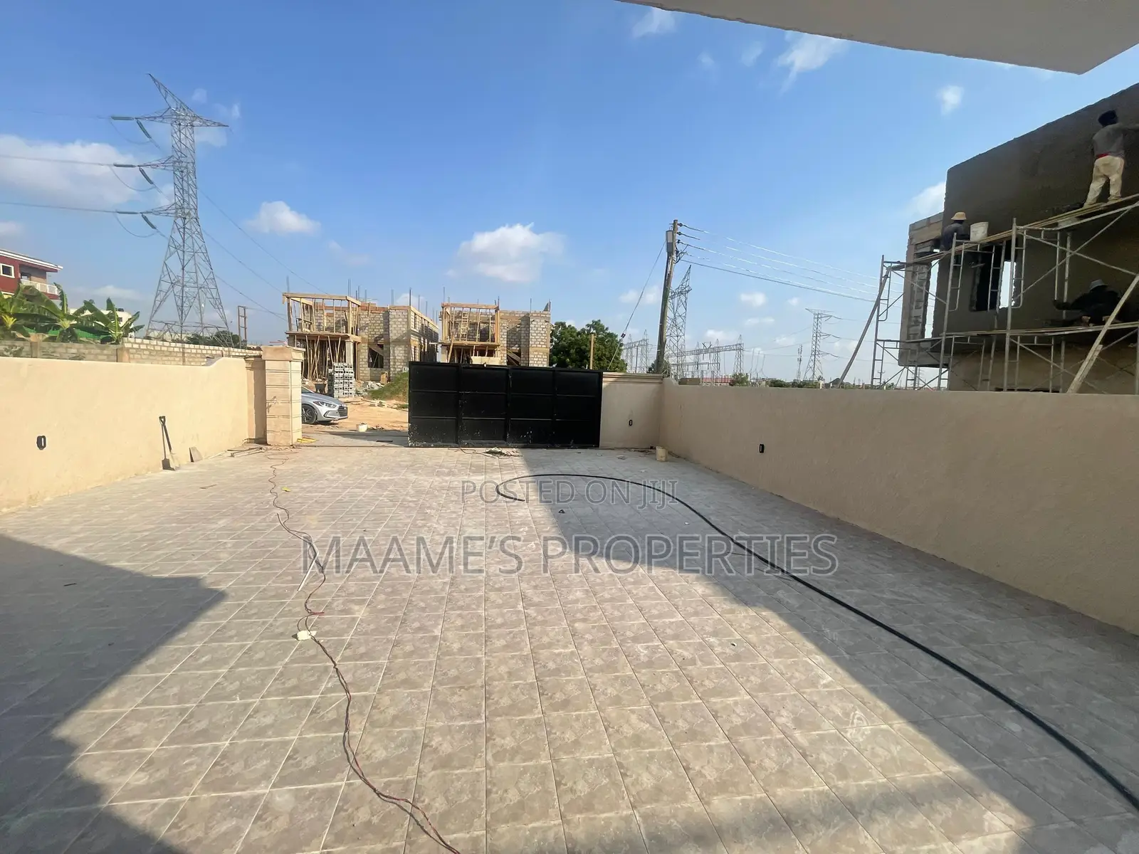 4bdrm Duplex in Kwabenya for sale