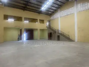 330 SQM Warehouse at Spintex for Rent