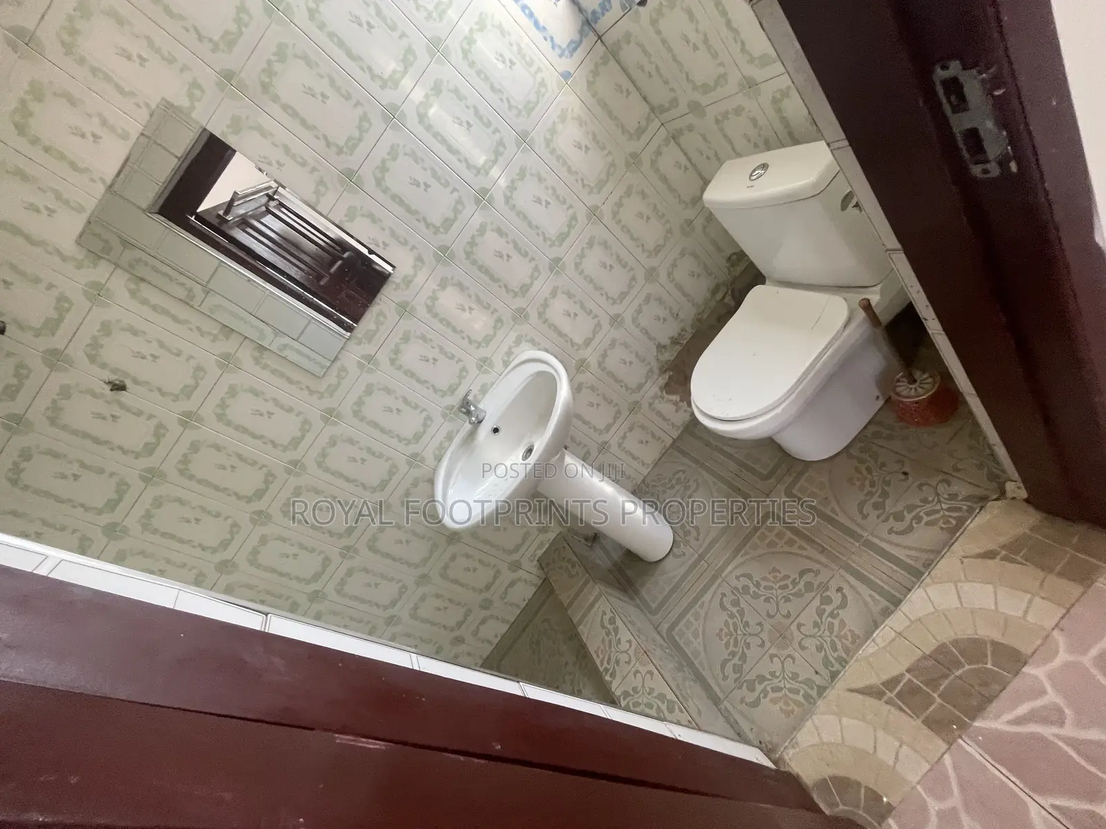2bdrm Apartment in Ashaley Botwe for rent