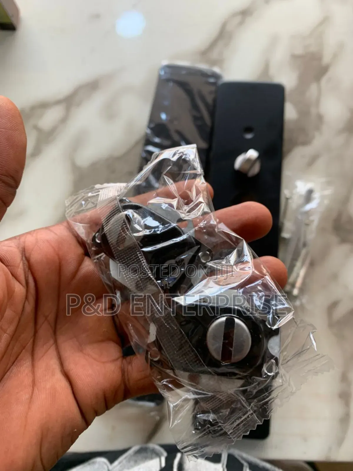 Quality China Door Metal Black Handles.