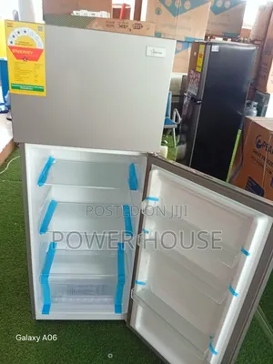 Goldstar 210l Refrigerator Freezer – Efficient Cooling for Homes