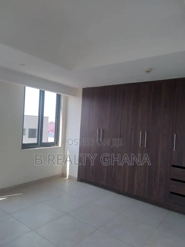 3bdrm Apartment in Sakumono for rent