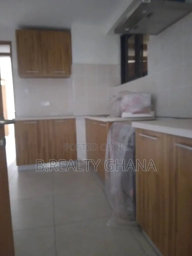 3bdrm Apartment in Sakumono for rent