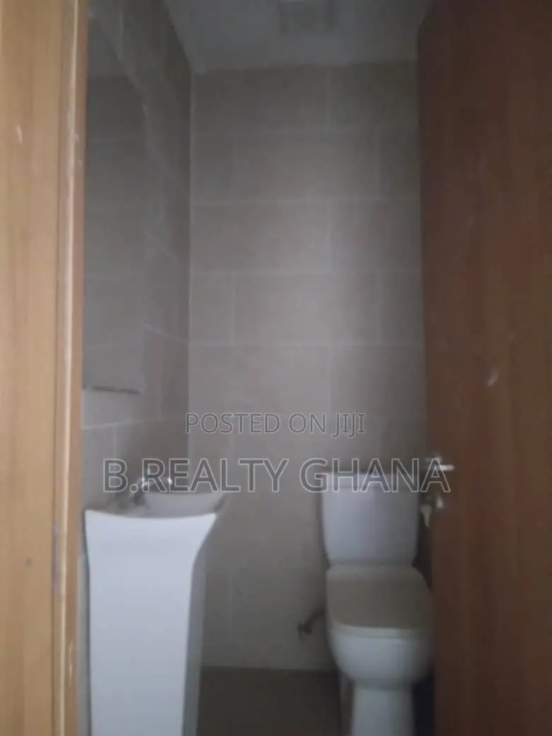 3bdrm Apartment in Sakumono for rent