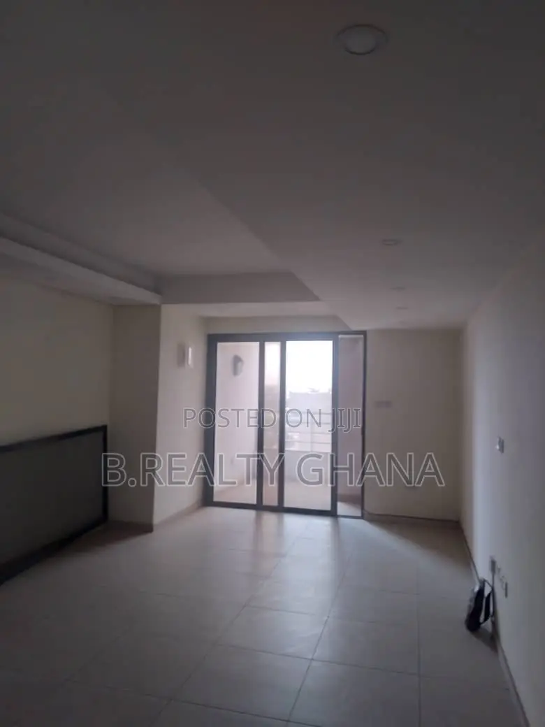 3bdrm Apartment in Sakumono for rent
