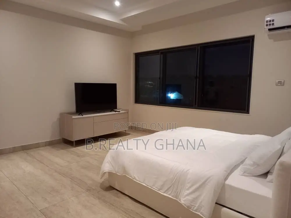 Furnished 4bdrm Townhouse / Terrace in A&C Mall Area for rent