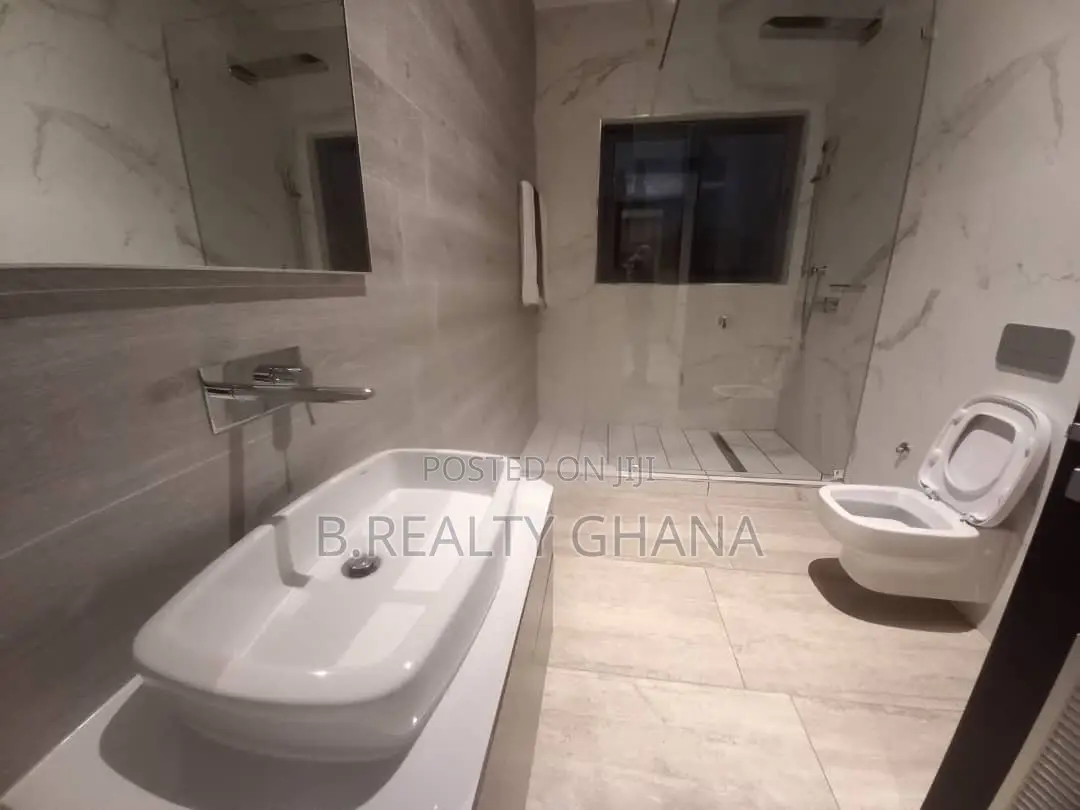 Furnished 4bdrm Townhouse / Terrace in A&C Mall Area for rent