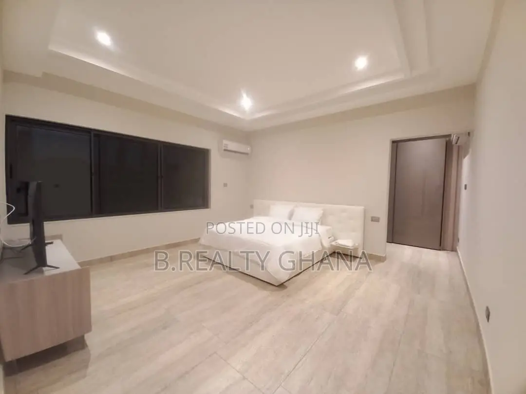Furnished 4bdrm Townhouse / Terrace in A&C Mall Area for rent