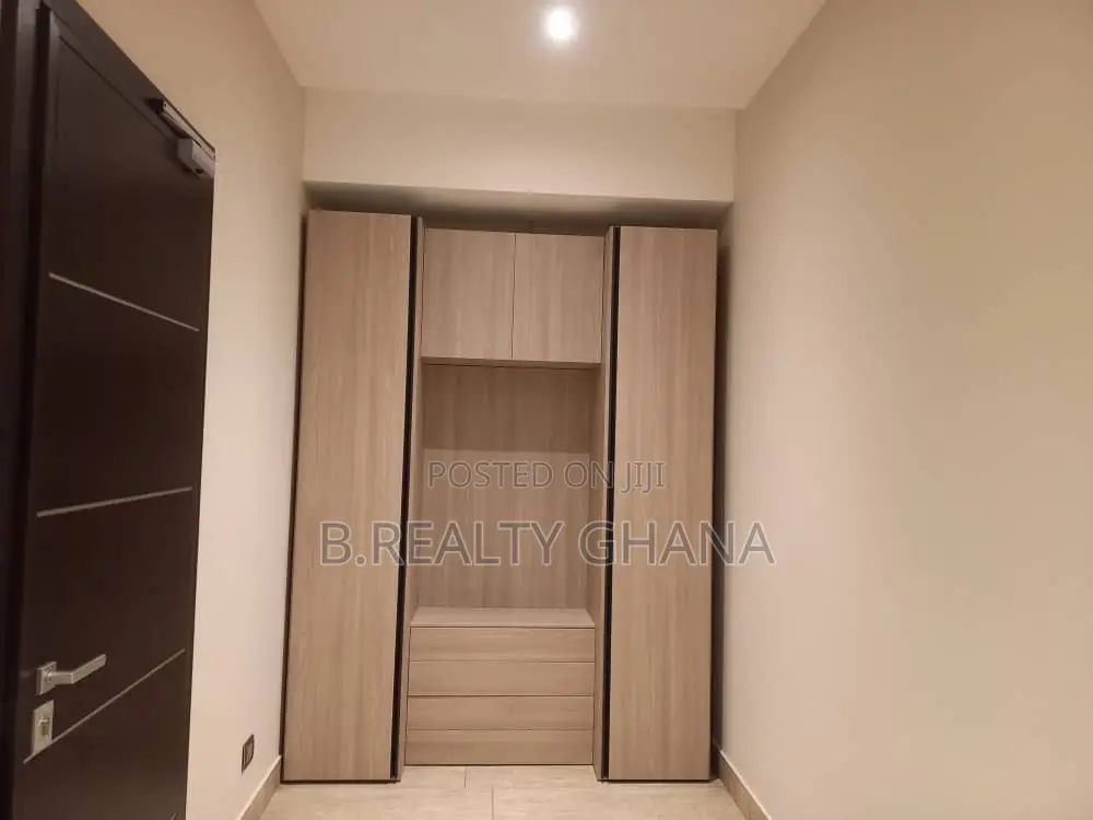 Furnished 4bdrm Townhouse / Terrace in A&C Mall Area for rent
