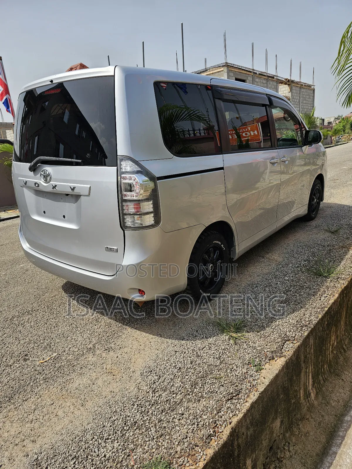 Toyota Voxy 2012 Silver