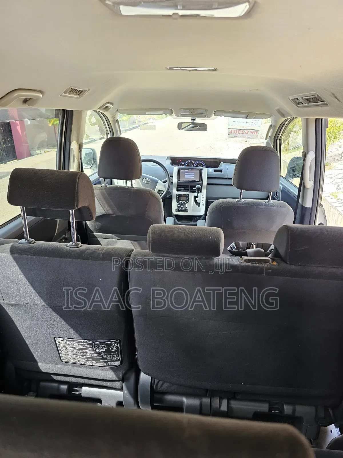 Toyota Voxy 2012 Silver