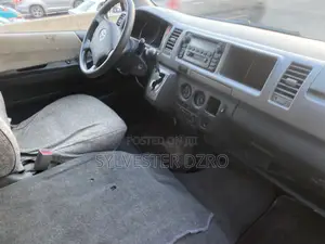 Toyota HiAce 2012 Black