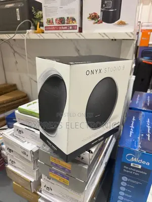 Newly Sealed in Box Onxy Studio 9 Bluetooth