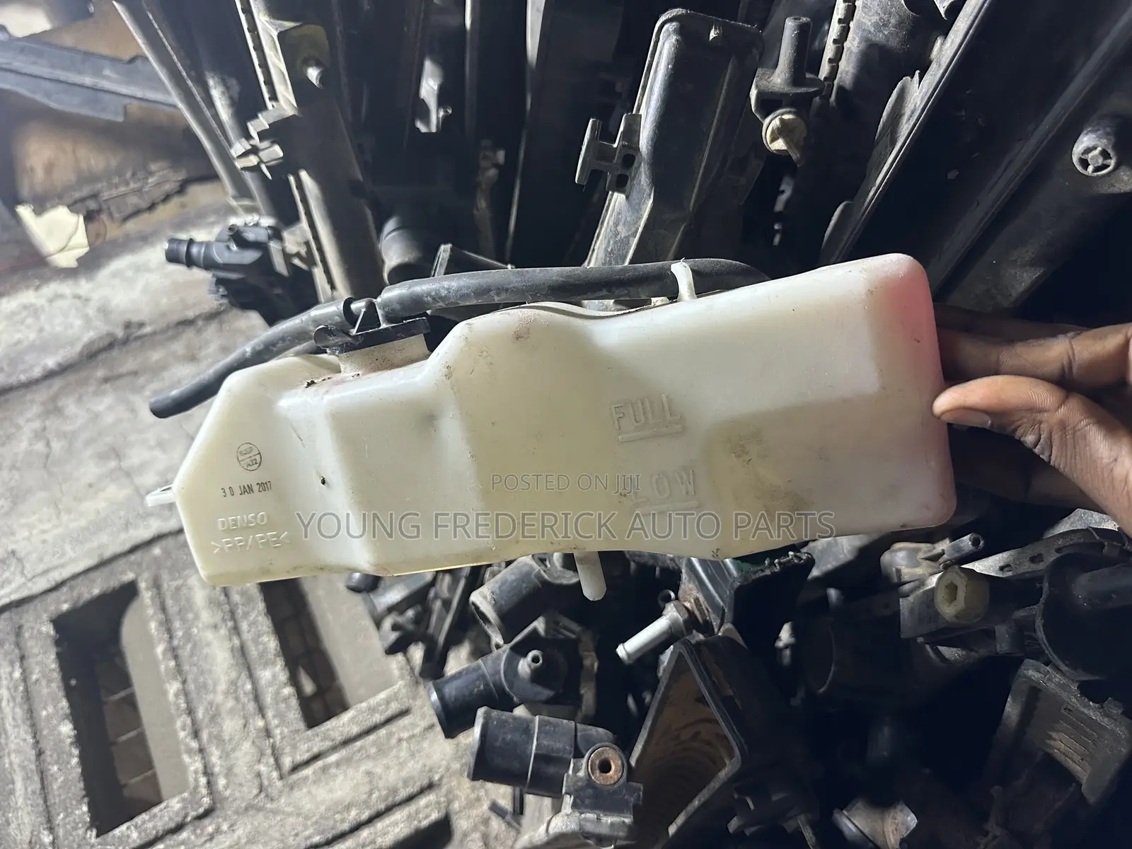 Toyota Camry 2012 Reservoir Bottle
