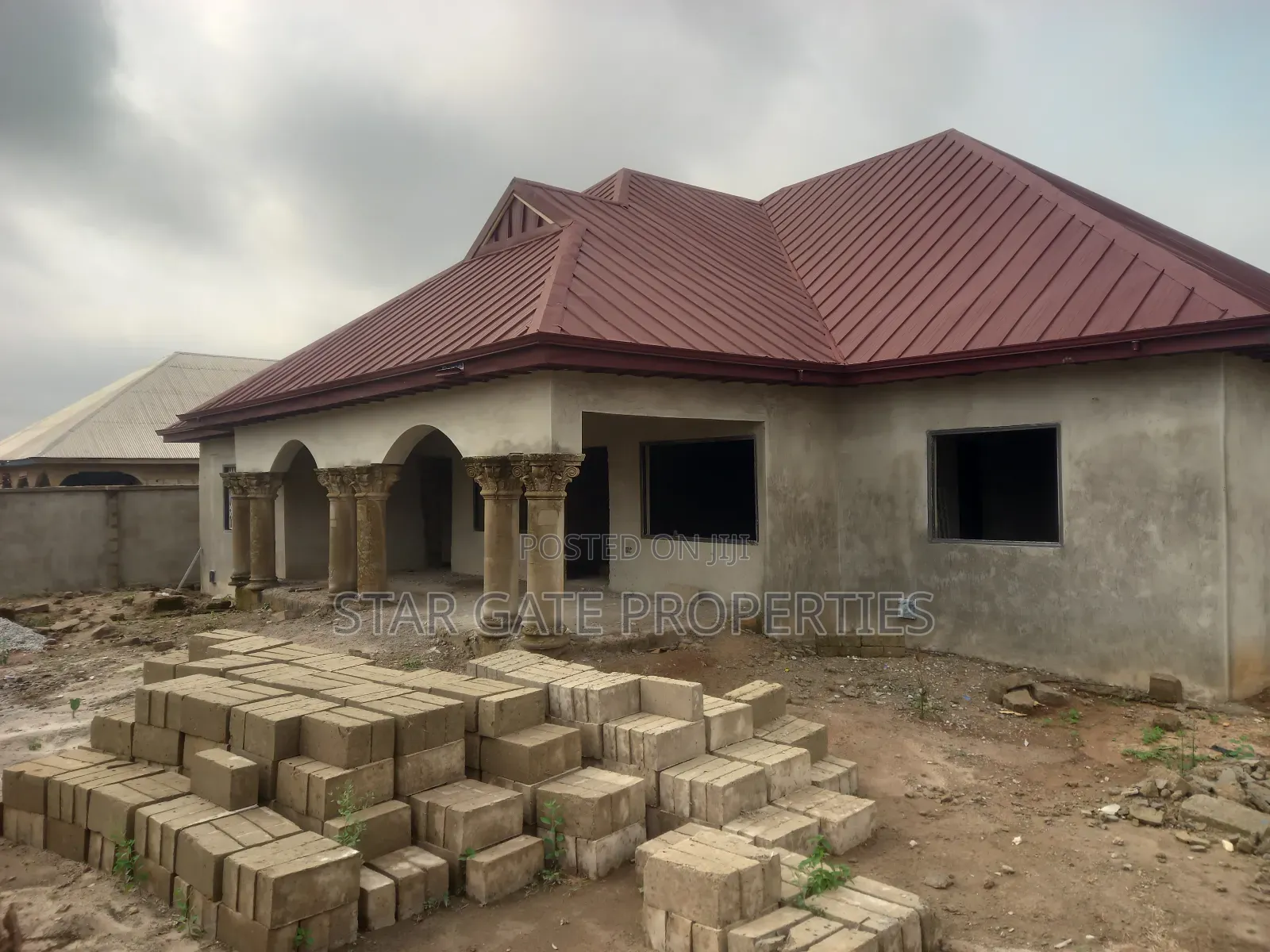 5bdrm House in Adesina, Kumasi Metropolitan for sale