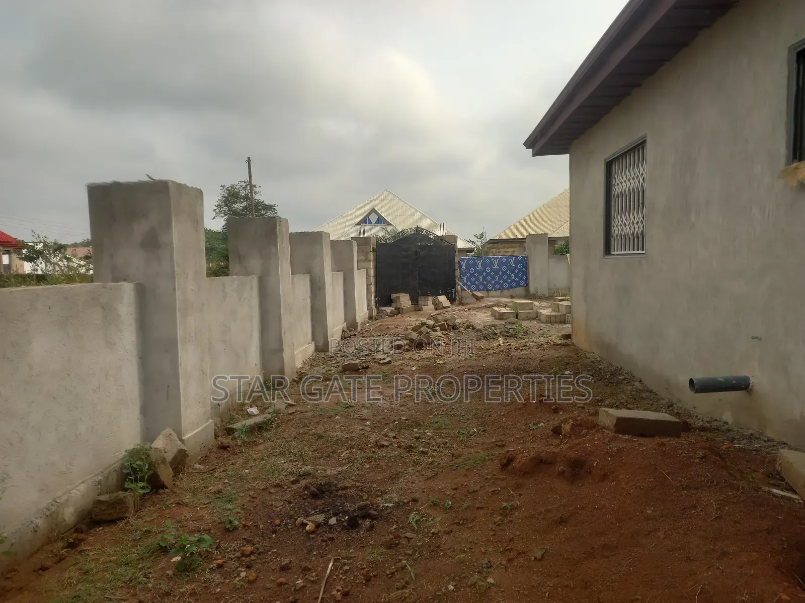 5bdrm House in Adesina, Kumasi Metropolitan for sale