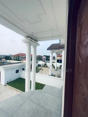 4bdrm House in East Legon for rent